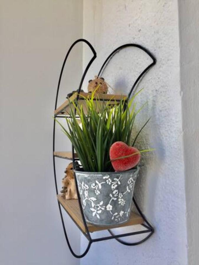 Cosy & Chic Studio Close By Victoria Square Boekarest Buitenkant foto