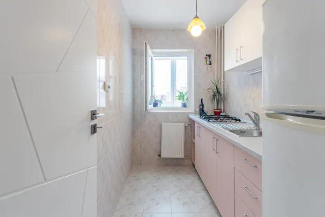 Cosy & Chic Studio Close By Victoria Square Boekarest Buitenkant foto