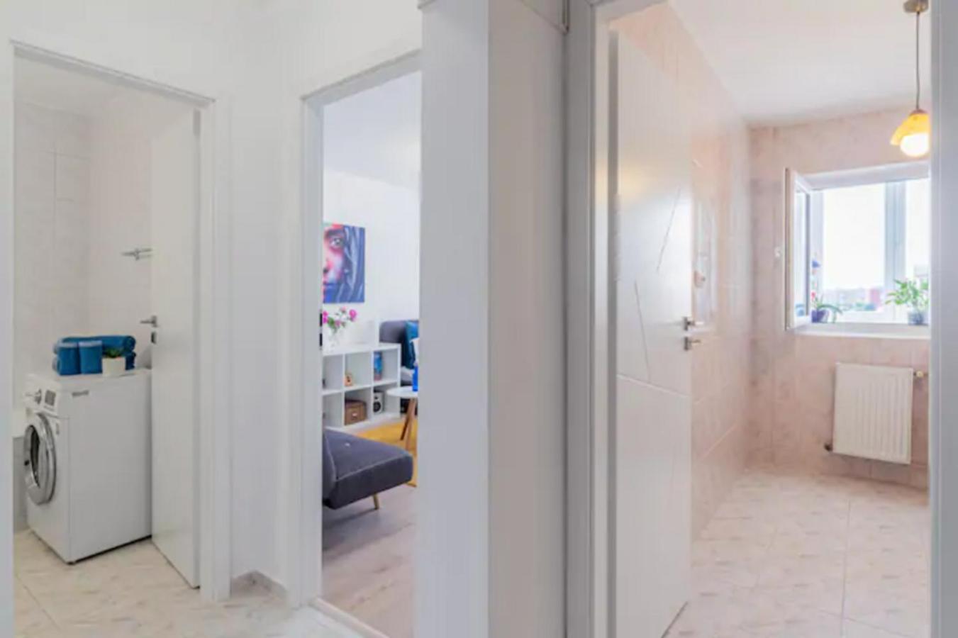 Cosy & Chic Studio Close By Victoria Square Boekarest Buitenkant foto